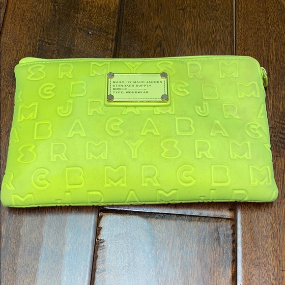 Marc Jacobs cosmetic case - Picture 9 of 9